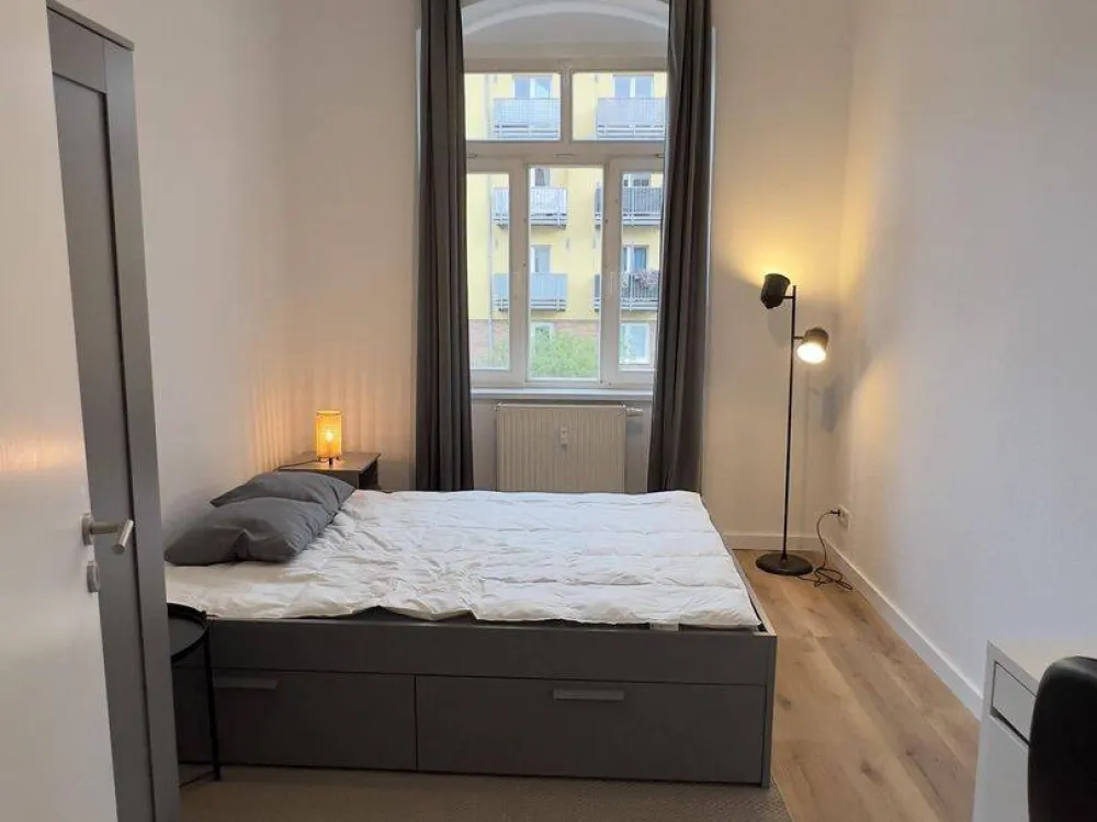 WG-Zimmer, voll möbliert