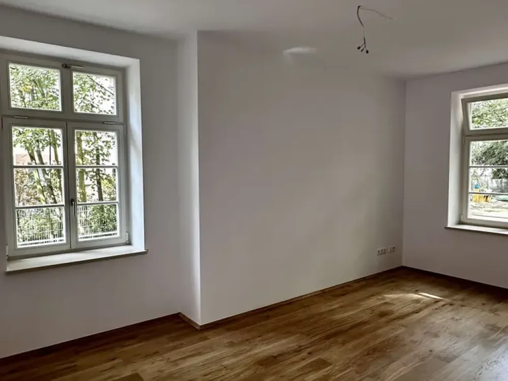 Traumhafte Maisonette-Wohnung mit Fußbodenheizung & Galerie in Schönefeld! WE 13**