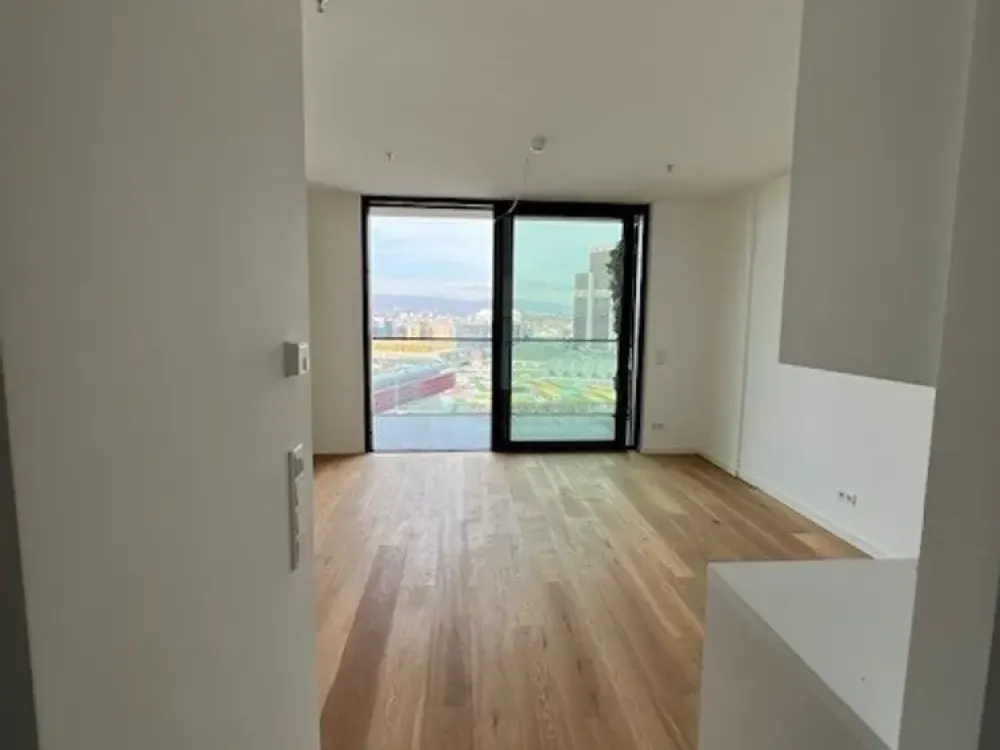 Exklusive 2-Zimmer-Wohnung mit gehobener Innenausstattung mit Balkon und EBK in Frankfurt am Main