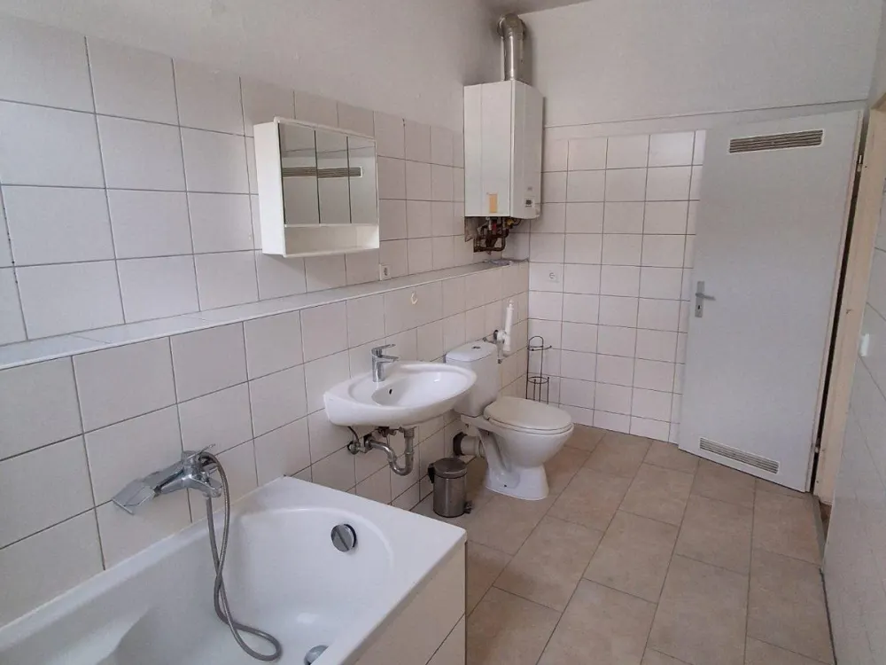 helle 2 Zimmer Wohnung im 1.OG