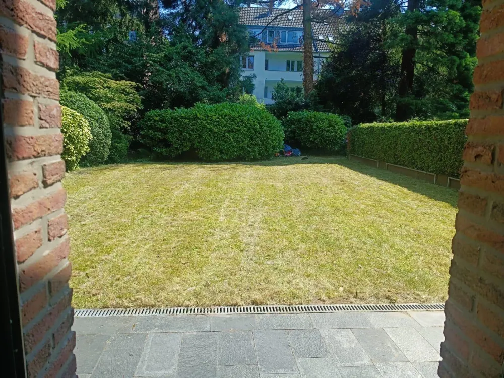 Exklusive Erdgeschosswohnung mit großem Garten