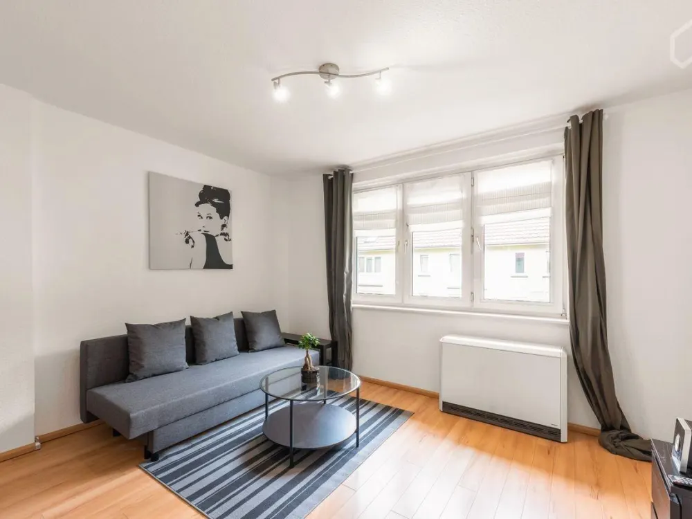 Vollmöblierte 1-Zimmer-Wohnung in Hamburg-Heimfeld, ideal für St