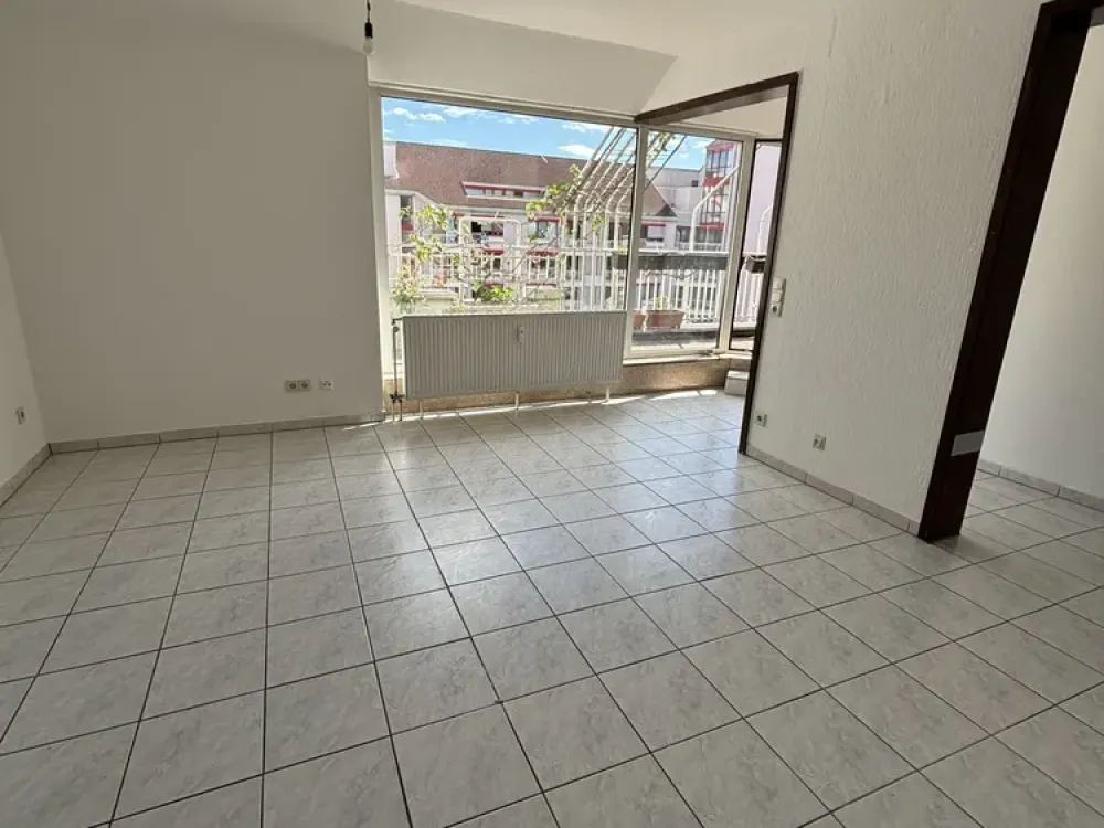 Helle 2-Zimmer-Wohnung mit Dachterrasse in der Nähe der Saarbrücker City *direkt vom Vermieter*