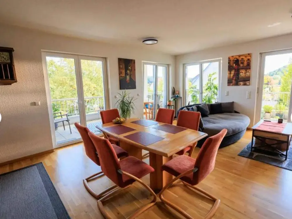 Moderne u. hochwertige 3,5-Zimmer-Whng, Neckartailfingen, Bj 2022