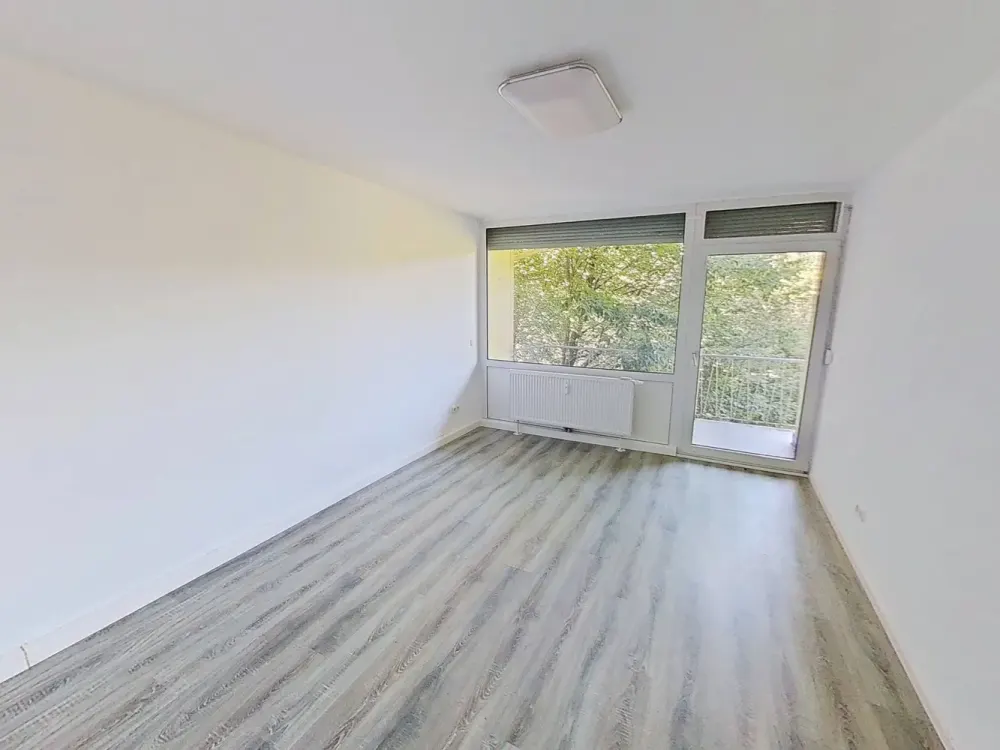 Familienfreundliche 3-Zimmer-Wohnung inkl. Balkon, umfangreich renoviert in Heiligenhaus