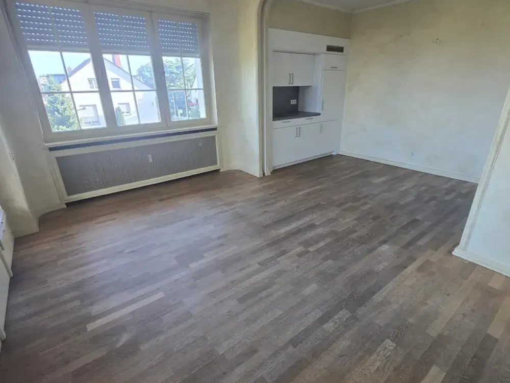 Stilvolle 2- Zimmer Wohnung in repräsentativer Altbauvilla