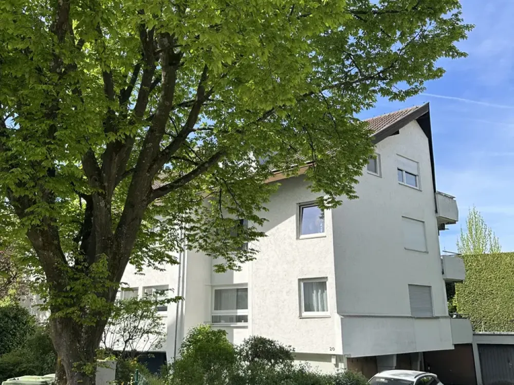 Erstbezug nach Kernsanierung. 2-Zimmer-Dachgeschosswohnung in Stuttgart-Möhringen