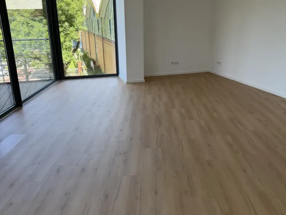 Spacious Comfort Apartment with Built-in Kitchen in Downtown Dortmund