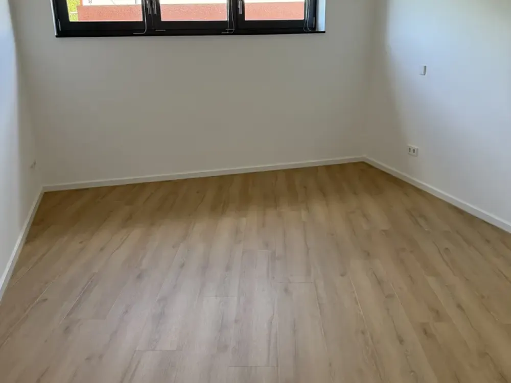 Spacious Comfort Apartment with Built-in Kitchen in Downtown Dortmund