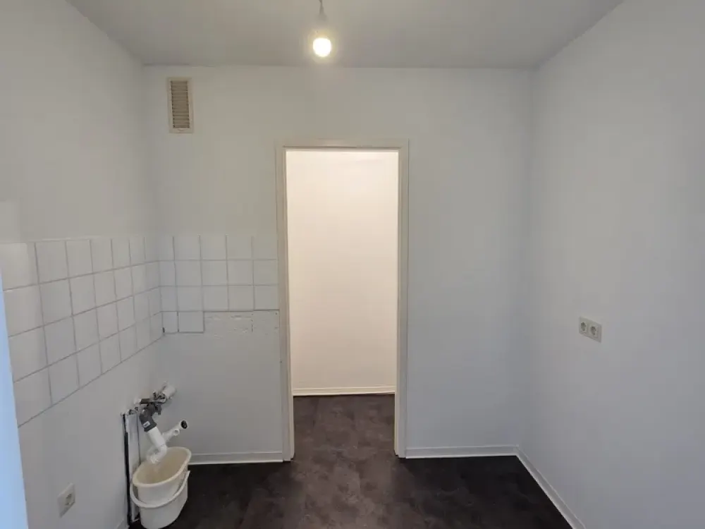 Helle 2-Zimmer-Wohnung mit Balkon und Panoramablick