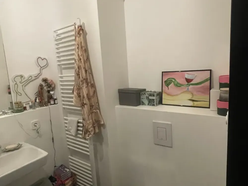Ruhige Wohnung mit Balkon & Top-Lage nahe Südkreuz