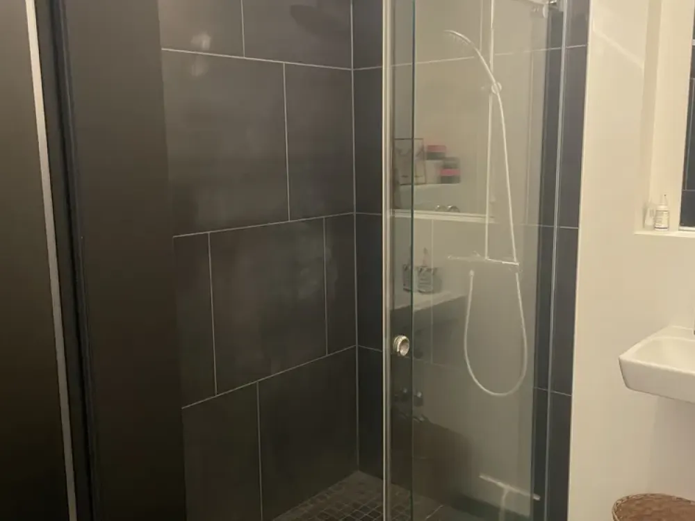 Ruhige Wohnung mit Balkon & Top-Lage nahe Südkreuz
