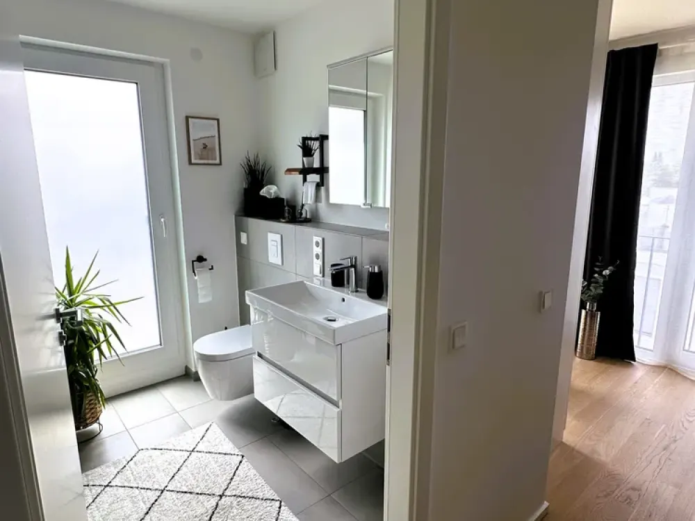 Penthouse in Allach mit atemberaubendem Alpenblick und großzügigem Südbalkon.