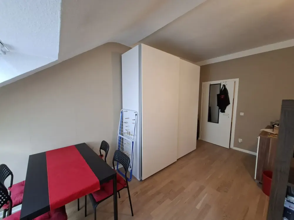 Suche Nachmieter ab 01.12.2026 für tolle Dachgeschosswohnung in Pempelfort