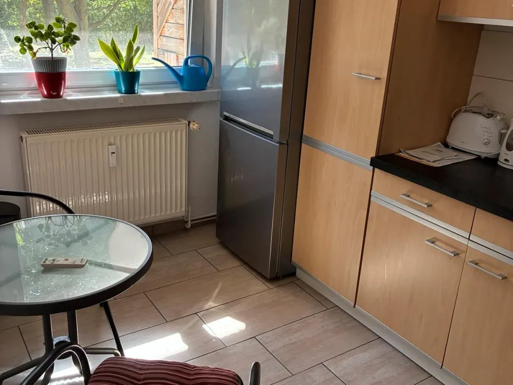 3 Raumwohnung 70qm, Möbeliert mit Stellplatz zur Untervermietung