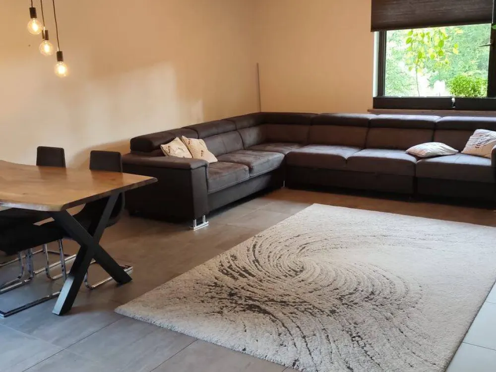 Helle schöne möblierte 3 Zimmer Wohnung