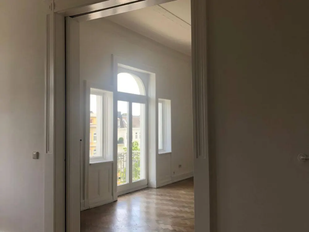 6 Zimmer-Altbau direkt am Isemarkt - Eppendorf/Harvestehude als Wohnbüro/Praxis/Atelier-Wohngemeinschaft möglich