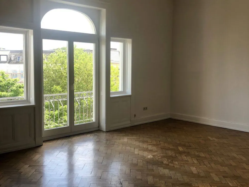 6 Zimmer-Altbau direkt am Isemarkt - Eppendorf/Harvestehude als Wohnbüro/Praxis/Atelier-Wohngemeinschaft möglich