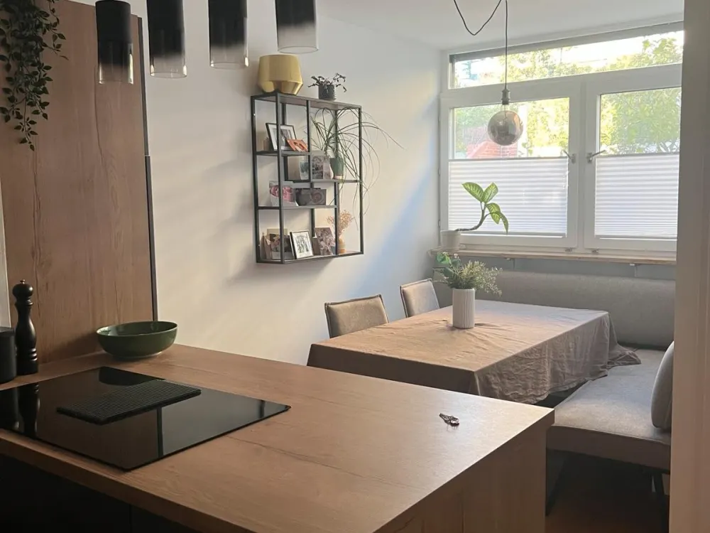 Möbilierte Maisonette Wohnung, befristet auf 2 Jahre