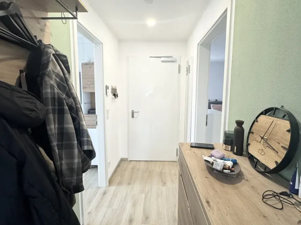 Neuwertig - Wohnung mit gehobener Ausstattung im DG - Lofteffekt - Balkon - Garage - Stellplatz