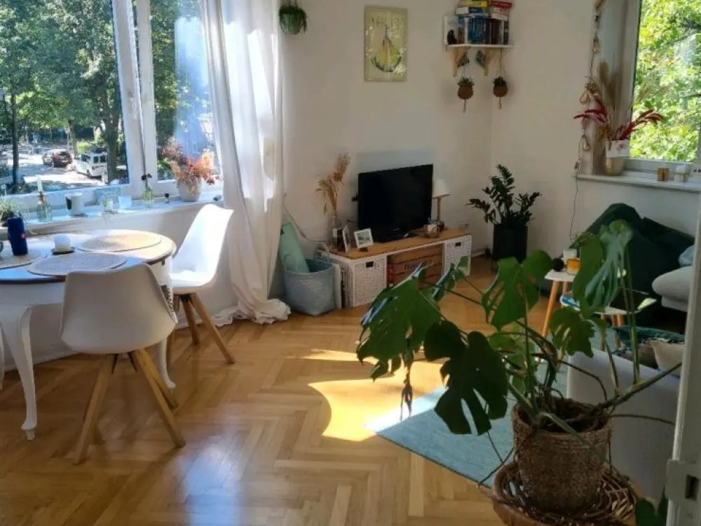 Zwischenmiete 15.12- 20.2 Helle Wohnung
