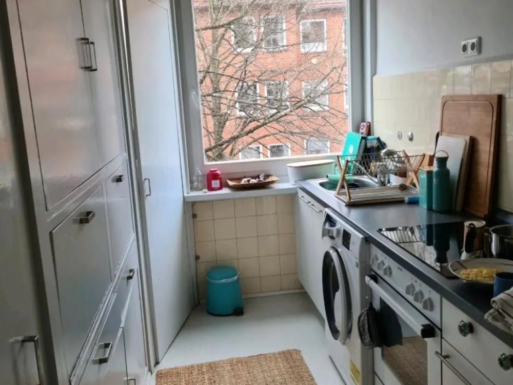 Zwischenmiete 15.12- 20.2 Helle Wohnung