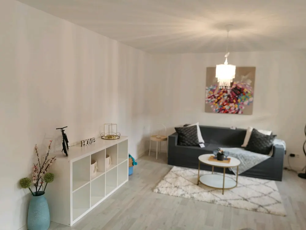 3,5-Zimmer Wohnung mit Südbalkon und TG in Magstadt zu vermieten