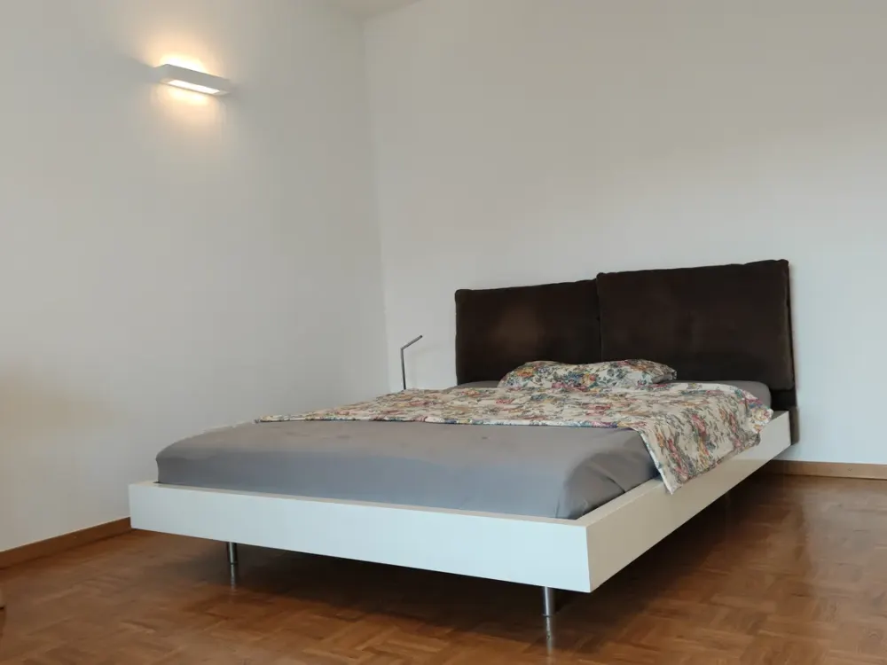 Frisch renovierte und möblierte 3-Zimmer-Wohnung, auch WG-tauglich, im Bahnhofsviertel