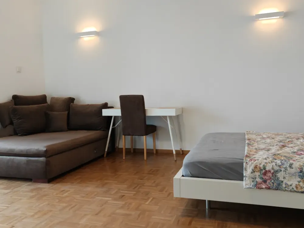 Frisch renovierte und möblierte 3-Zimmer-Wohnung, auch WG-tauglich, im Bahnhofsviertel