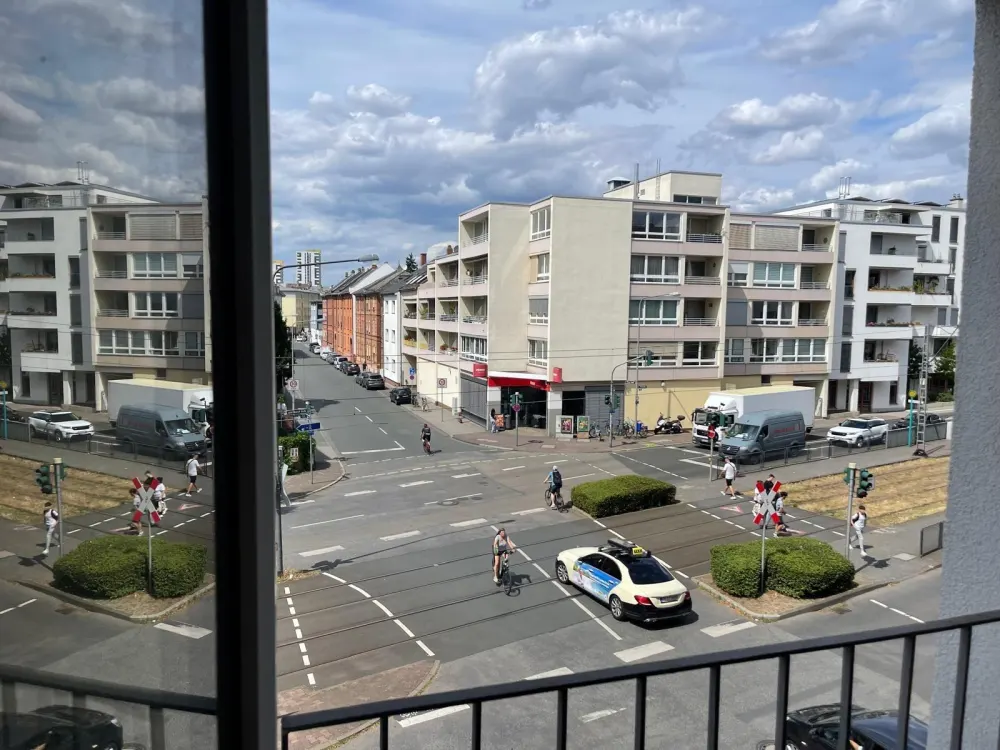 2-Zimmer-Wohnung in Frankfurt-Niederrad, Top-Lage!
