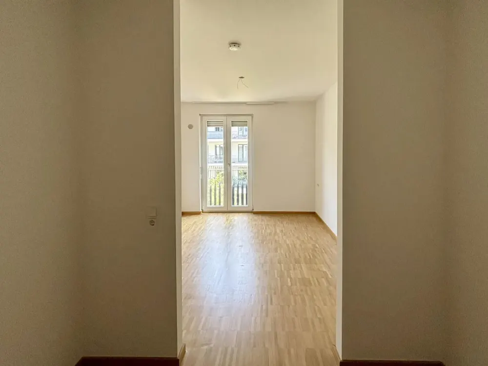 - Wohnen in den Pariser Höfen - 2 Zimmer-Wohnung mit Ankleide und Balkon