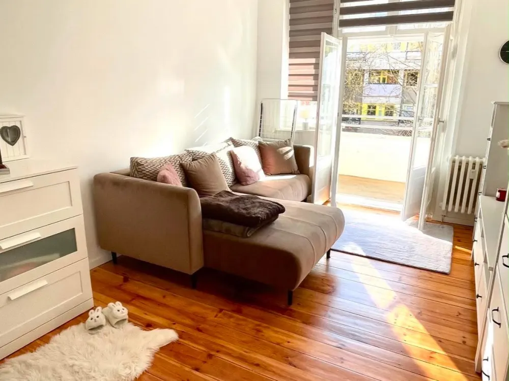 2 Zimmer Wohnung / Möbliert mit Balkon ab 15.09 Anmeldung möglich