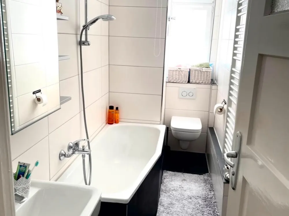 2 Zimmer Wohnung / Möbliert mit Balkon ab 15.09 Anmeldung möglich