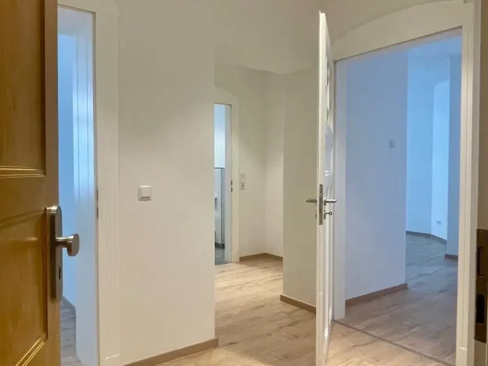 LEIPZIG-SELLERHAUSEN * ENERGETISCH HOCHWERTIG SANIERT * FUSSBODENHEIZUNG, DUSCHE + WANNE, BALKON