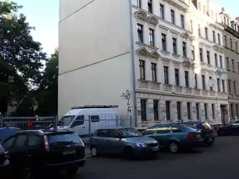 1 Zimmer, offene Küche, Singlewohnung im Dachgeschoss