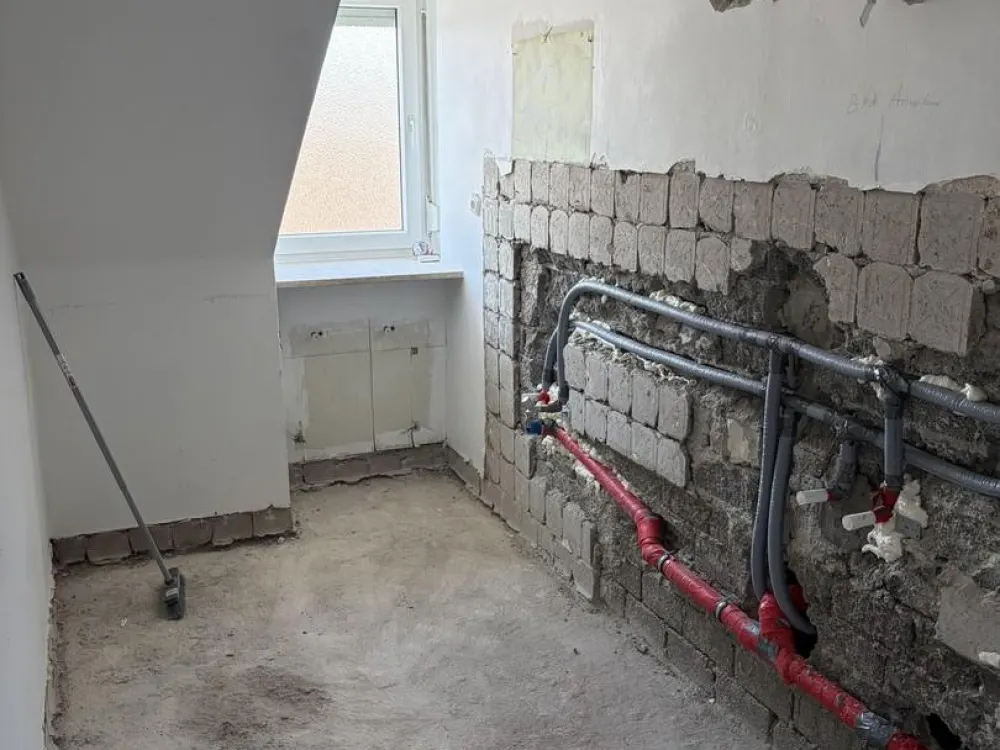20 m² Zimmer in neu sanierter 2er WG, Erstbezug, Nähe BMW und Olympiapark