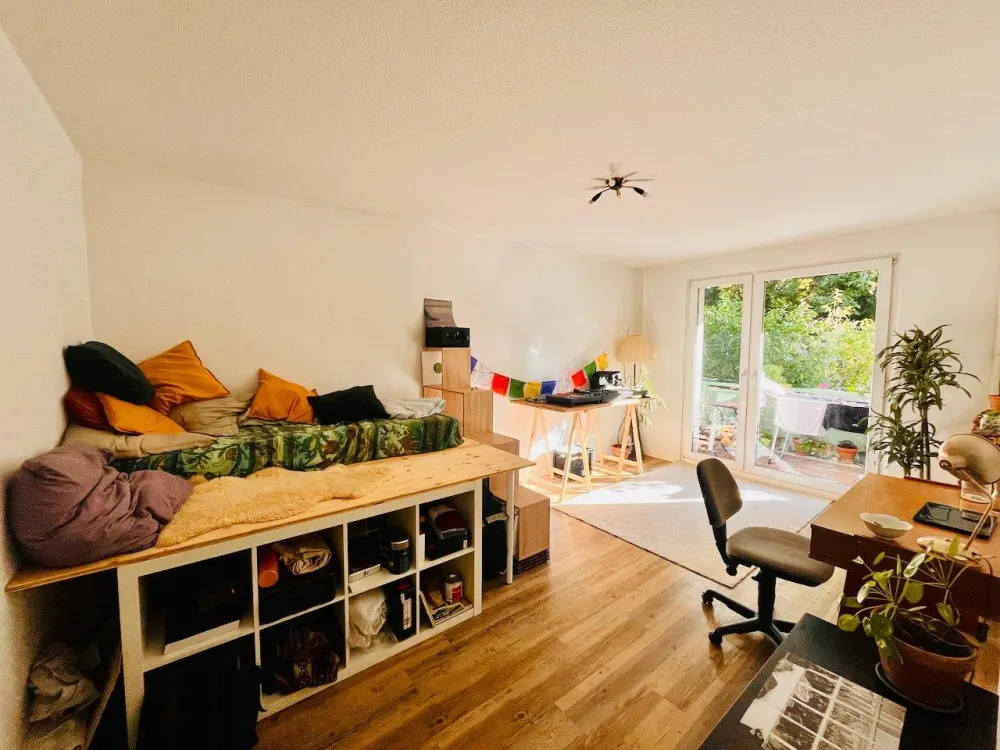 Möblierte 3-Zimmer-Wohnung mit Balkon in Berlin-Mitte, befristet