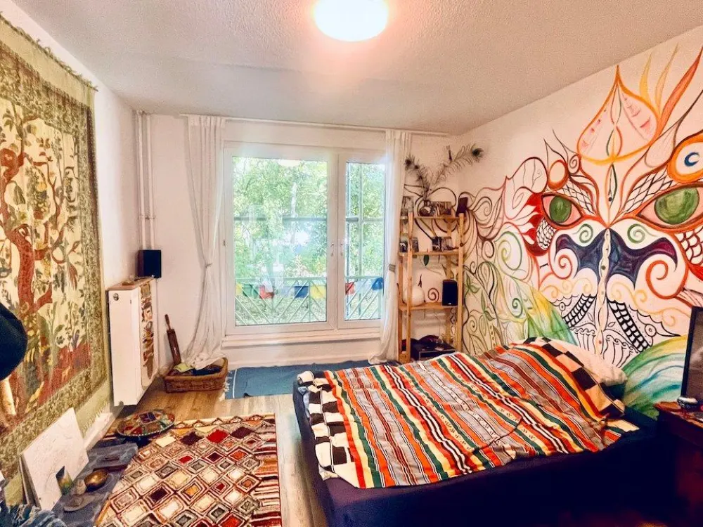 Möblierte 3-Zimmer-Wohnung mit Balkon in Berlin-Mitte, befristet