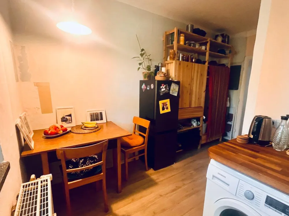 Möblierte 3-Zimmer-Wohnung mit Balkon in Berlin-Mitte, befristet