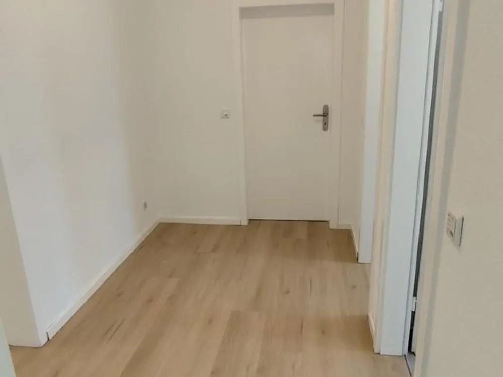Sanierte, helle 110 qm Wohnung mit 4,5 Zimmern in der Holzstraße