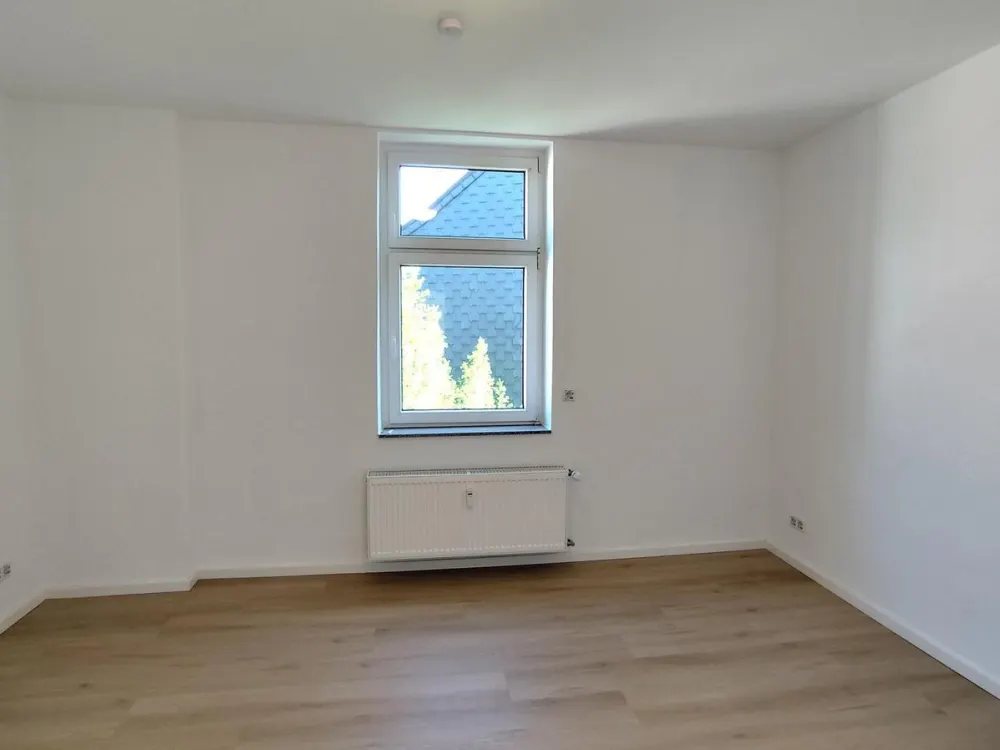 Sanierte, helle 110 qm Wohnung mit 4,5 Zimmern in der Holzstraße