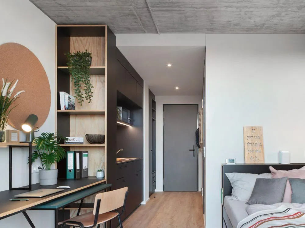 Neon Wood Student Housing in Berlin Adlershof - Classic Patio/Balcony Apartment