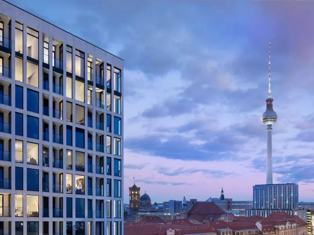 Modern 2-Room Apartment | 9th Floor | Balcony, Gym & Concierge