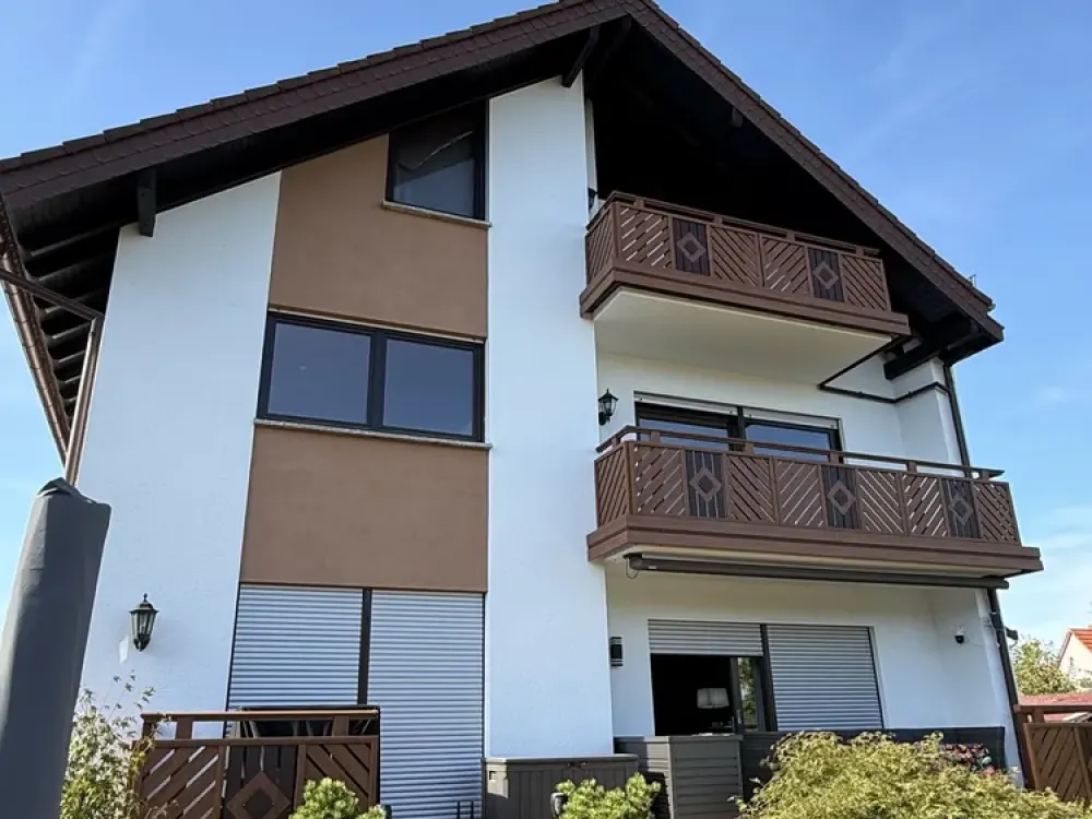Quiet & Spacious Apartment with Balcony