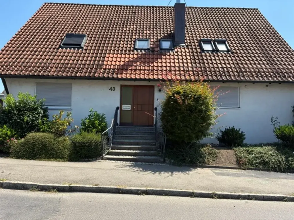 Stilvoll modernisiert: 4,5 Zimmer Wohnung in Eriskirch mit Terrasse und Garten