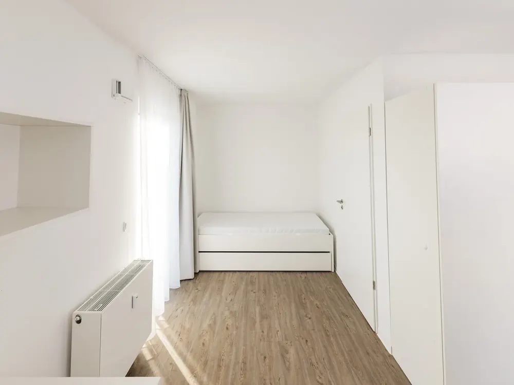 Fully Furnished 1-Room Apartment - Timelessly Modern in Köln Kalk