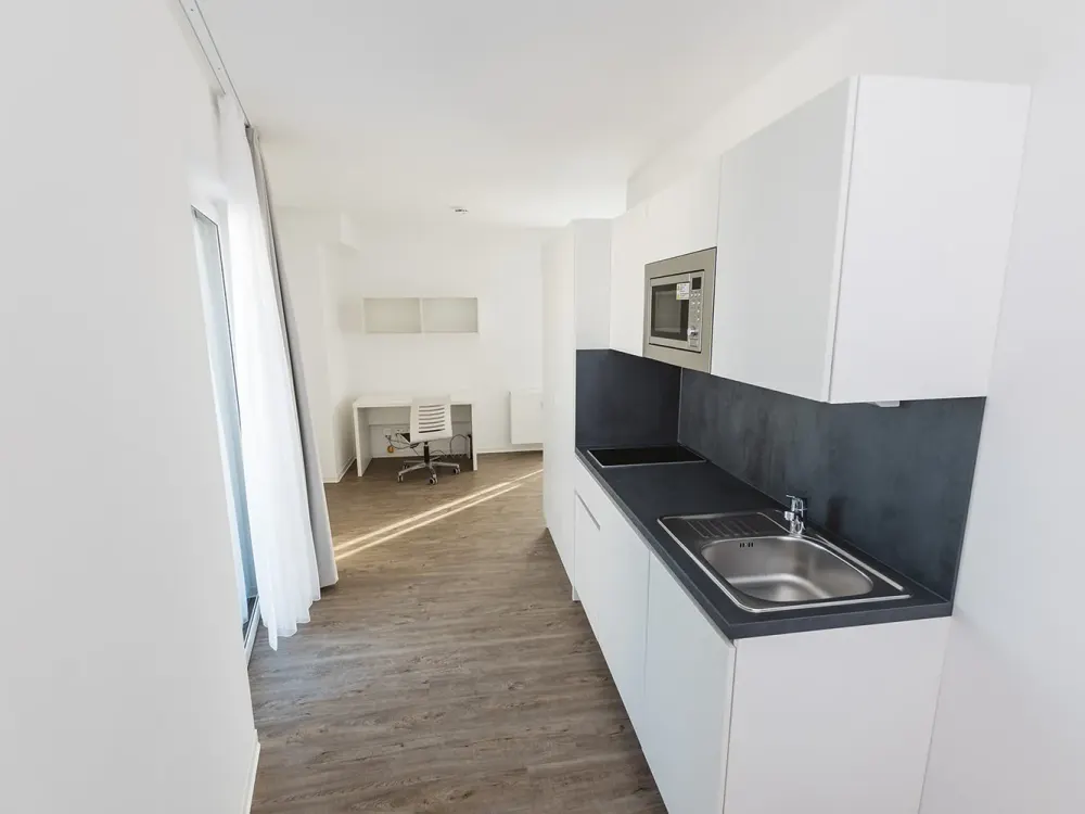 Fully Furnished 1-Room Apartment - Timelessly Modern in Köln Kalk