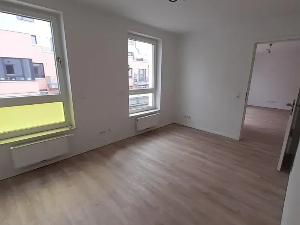 Schöne 2 Zimmer-Single-Wohnung mit eigener Dachterrasse