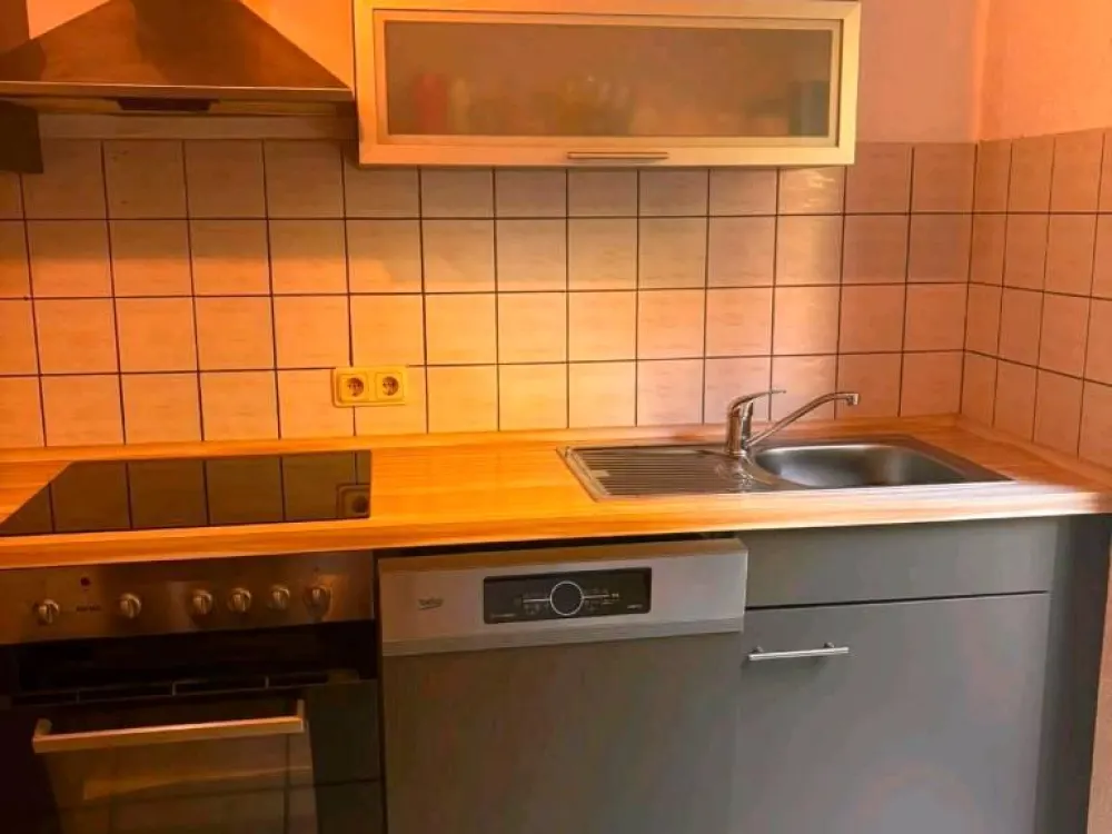 Schöne 3-Zimmer-EG Wohnung mit Garten und Garage, auch als WG