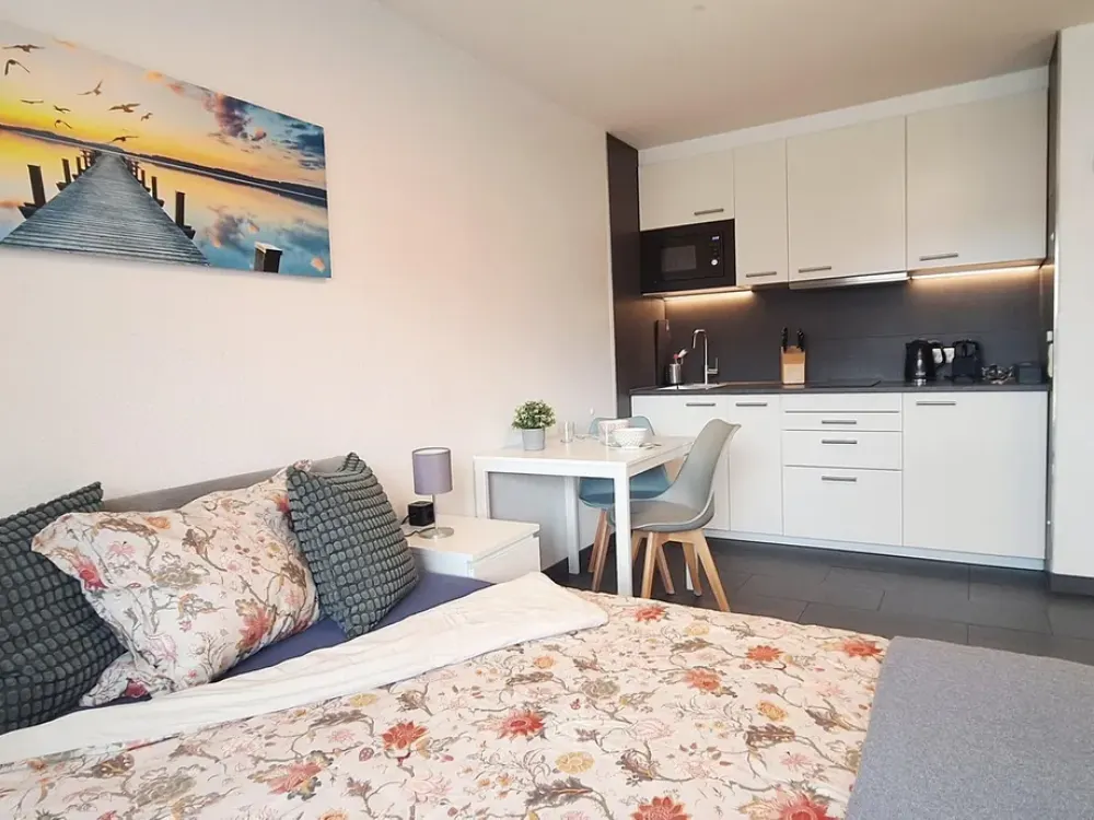 Fully Furnished 1-Room Apartment with Balcony in Stuttgart-Ost - from 3 Months to Unlimited